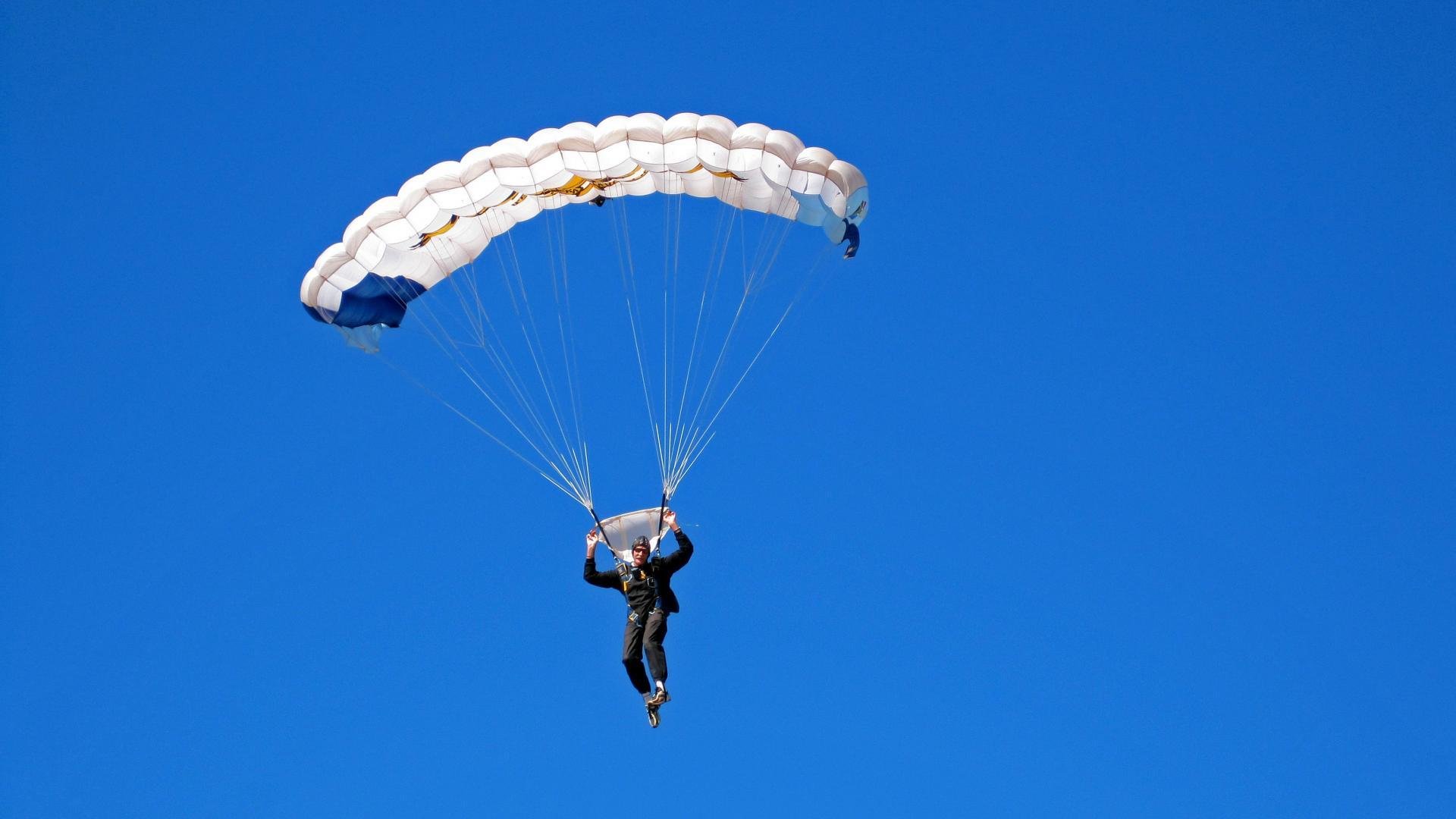 莱万多夫斯基关键节点赛况扑朔迷离，瑞士队带队取胜！